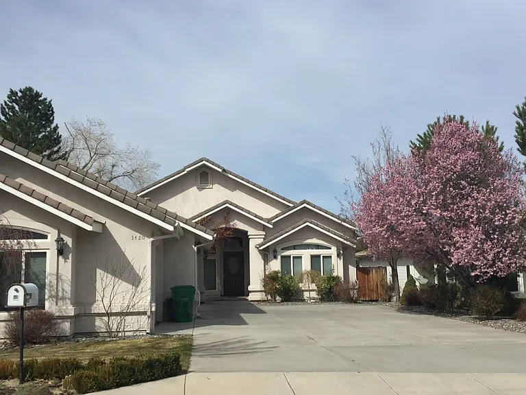 Thornhill Ct — Photo 1