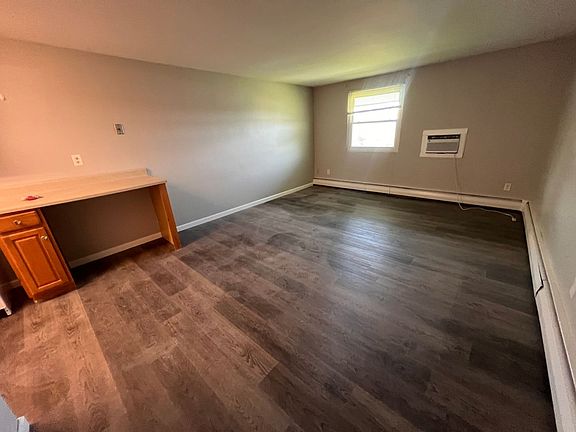 3rd image of 401 Moon Clinton Rd APT 16