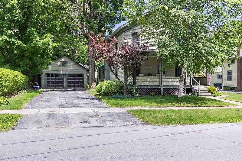 1st image of 32 Glen St