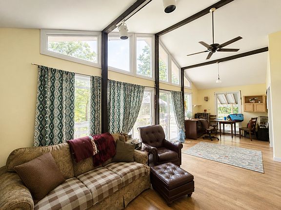 5th image of 631 Oberdorf Avenue
