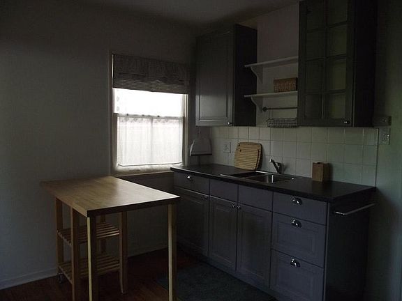 4th image of 417 Avenue D