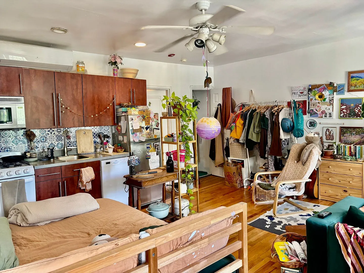 711 Walnut St — Photo 3