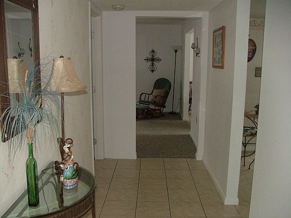 3rd image of 450 Cameo Dr