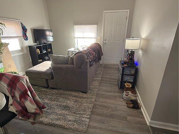 3rd image of 1104 Rucker St