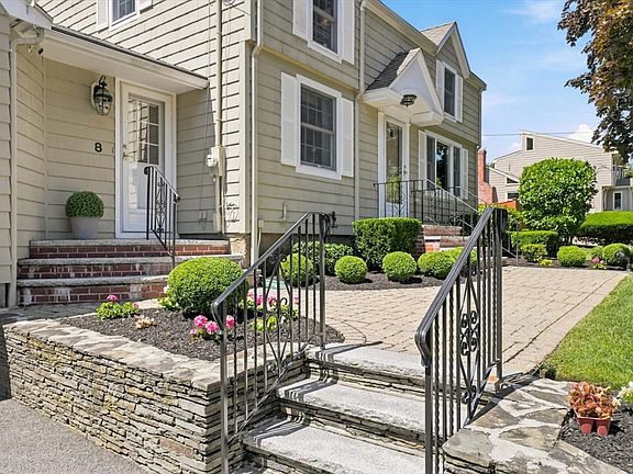 3rd image of 8 Emery St