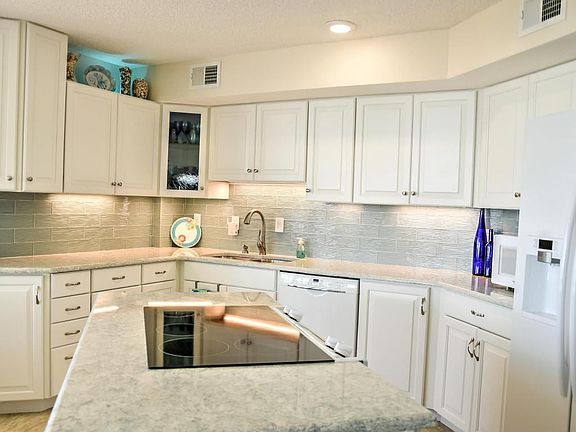4th image of 1295 Ocean Shore Blvd #1010
