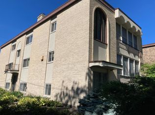 4954 Old Orchard Rd #2, Skokie, IL 60077