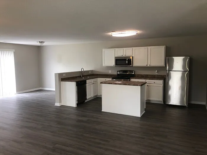 28015 Chasebrook Dr — Photo 3