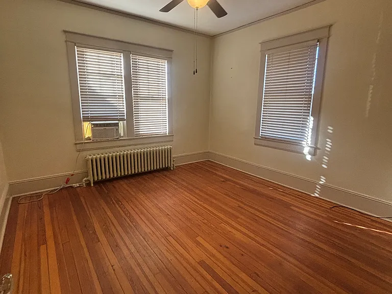 310 Robertson Ave — Photo 5