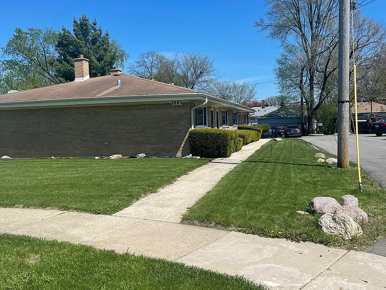 335 S Iowa Ave #C — Photo 6