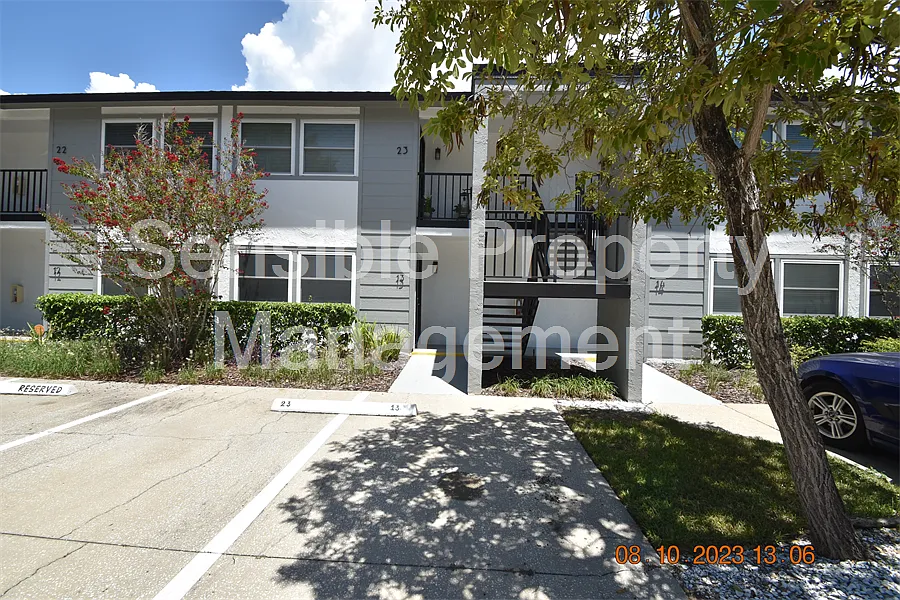 2 bed, 852 sqft, $1,650 — Photo 1