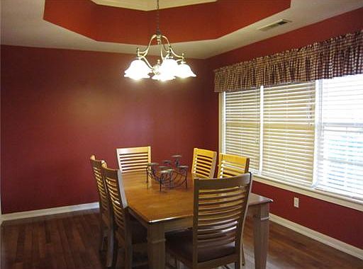 2nd image of 607 Leisure Ln