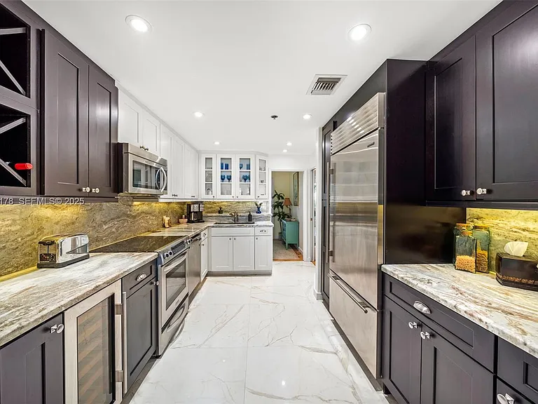 2332 Fisher Island Dr #4302 — Photo 25