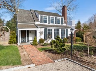 393 Hill St, Southampton, NY 11968