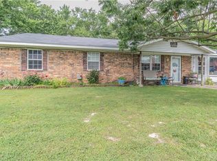 910 SE G St, Bentonville, AR 72712