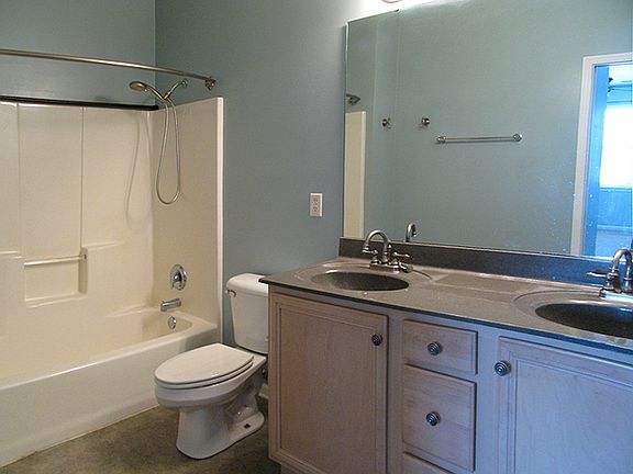 5th image of 1728 White Oak Trl #14D1