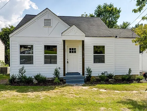 518 E Trinity Ln Photo 1