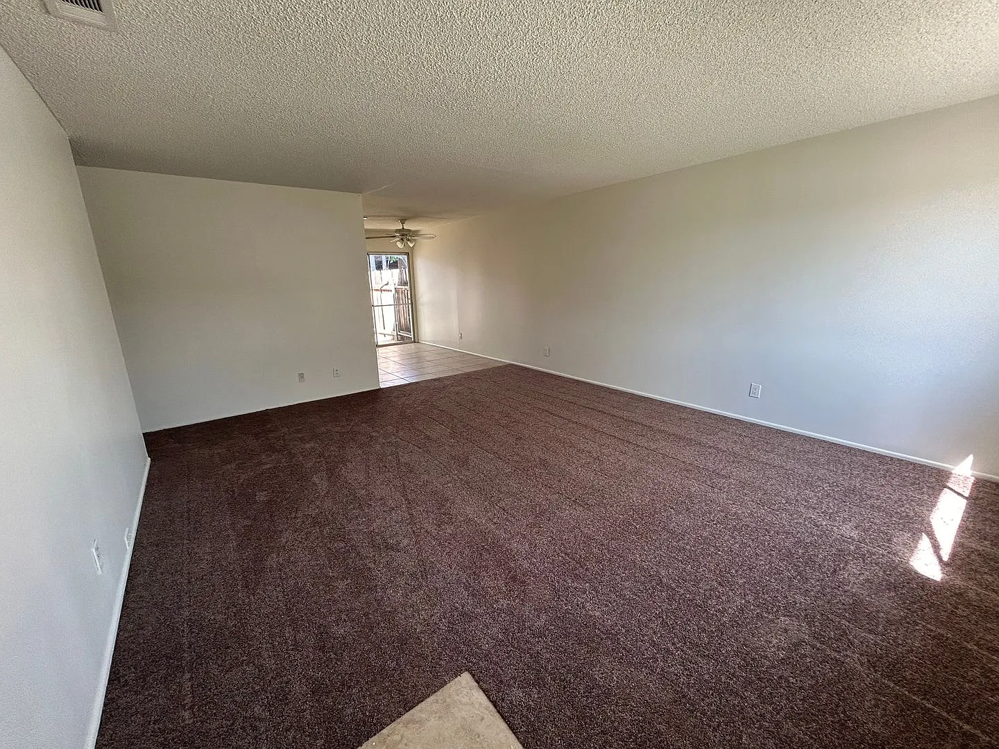 690 Lanier — Photo 3