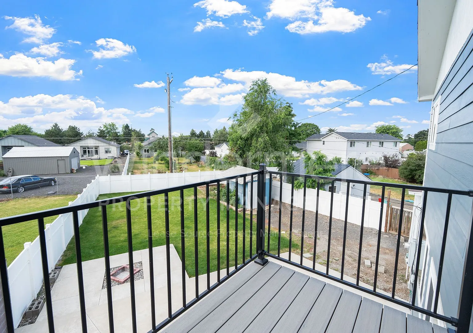 ** First month half off ** Beautiful 3 Bedroom Home - EV Charger - Pet Friendly — Photo 2