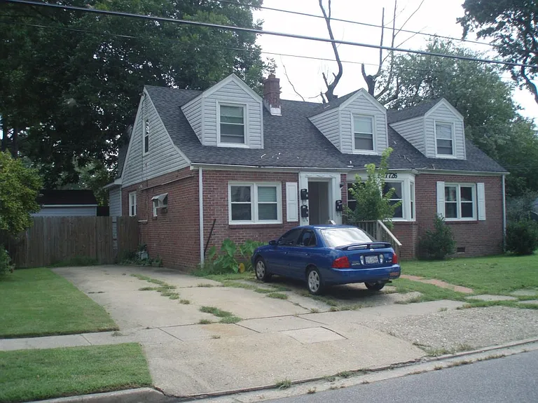 7726 Castleton Pl — Photo 3