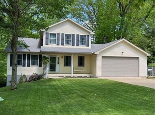 8 Apache Trl, Malvern, OH