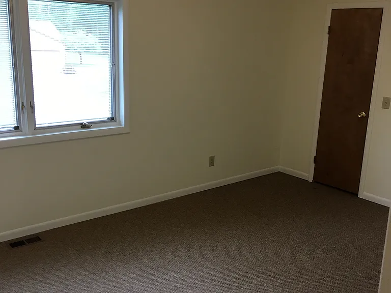 5 Yardley Grn #5 — Photo 12