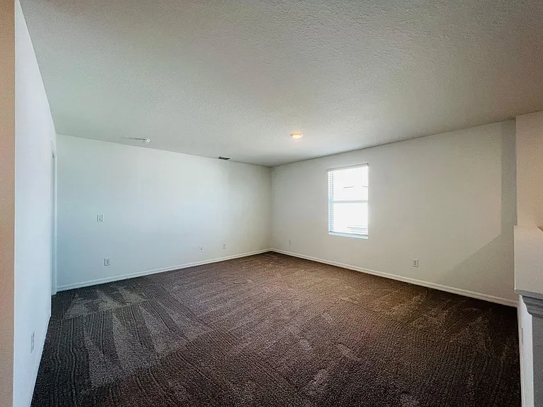 2223 Derwent Dr — Photo 11