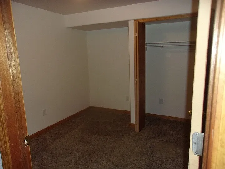 2 bed, 900 sqft, $1,275 — Photo 4