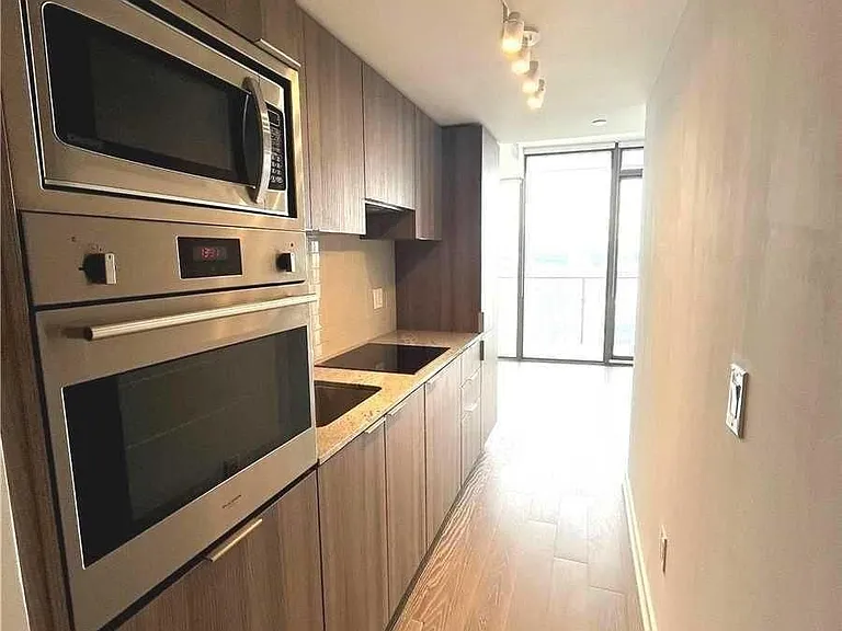 11 Wellesley St W #4710 — Photo 3