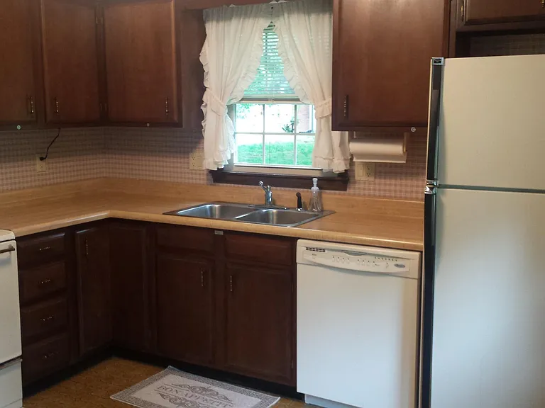 1504 E Bradshire St — Photo 6
