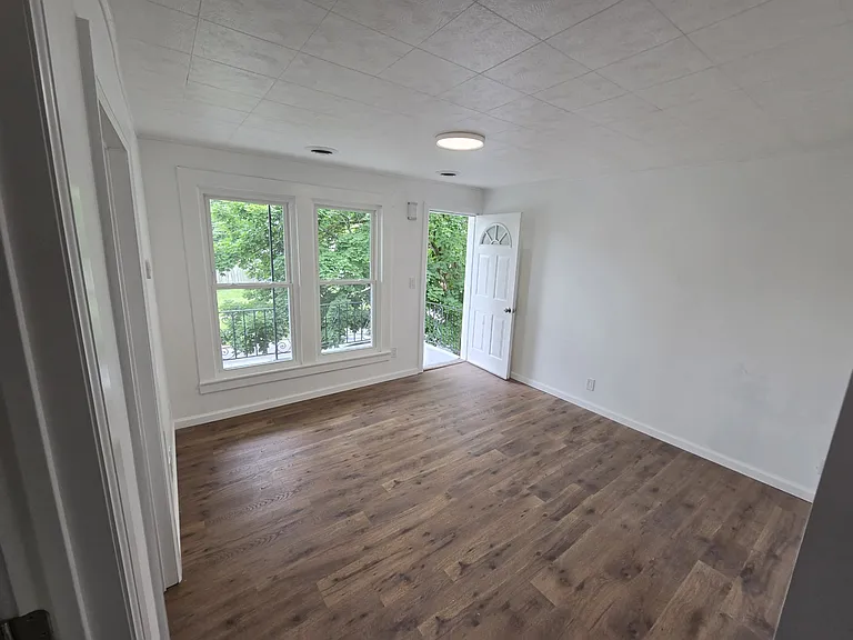 338 Gilbert St #2 — Photo 8