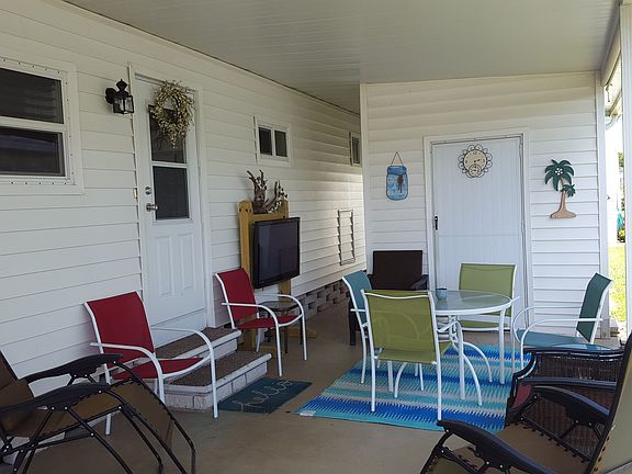 Carport / Patio