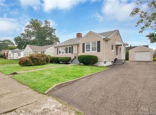 551 Goldenrod Ave, Bridgeport, CT 06606