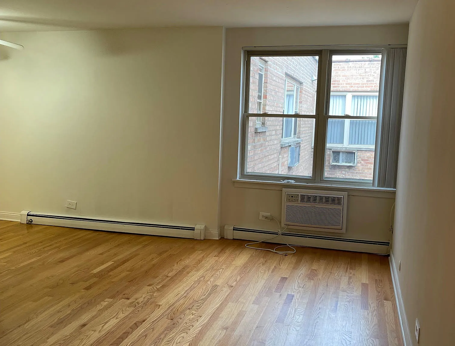 1 bed, 750 sqft, $1,950 — Photo 4
