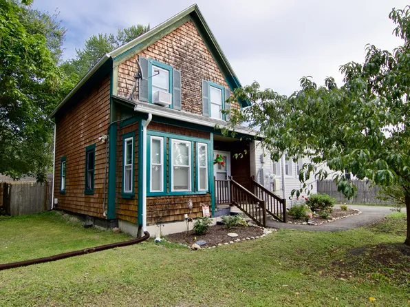 35 Thayer Ave, Springfield, MA 01108