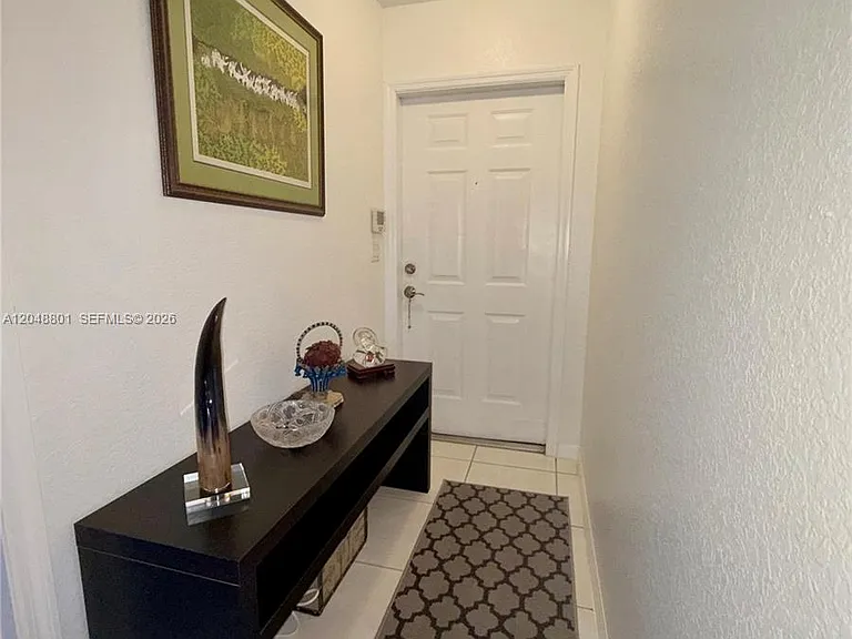 11301 SW 17th Ct — Photo 2