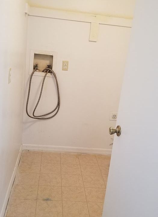 2nd image of 1043 Ellen Ct #E043