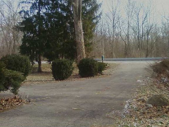 2nd image of 6072 Grandview Dr