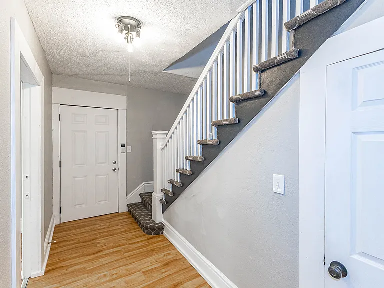 3901 Central St — Photo 27