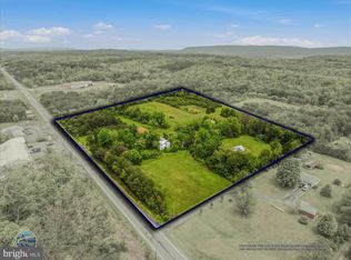 4539 Valley Rd, Berkeley Springs, WV 25411