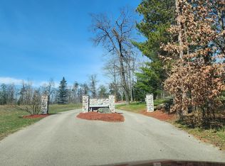 522 Red Pine Ct, Lewiston, MI 49756