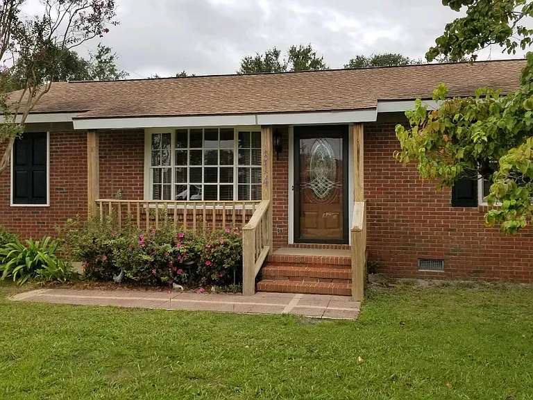 314 Greenview Dr — Photo 1
