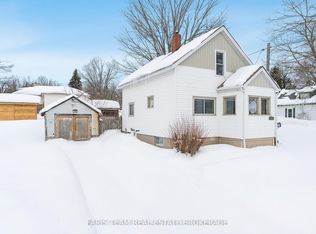 302 Nottawasaga St, Orillia, ON L3V3K6