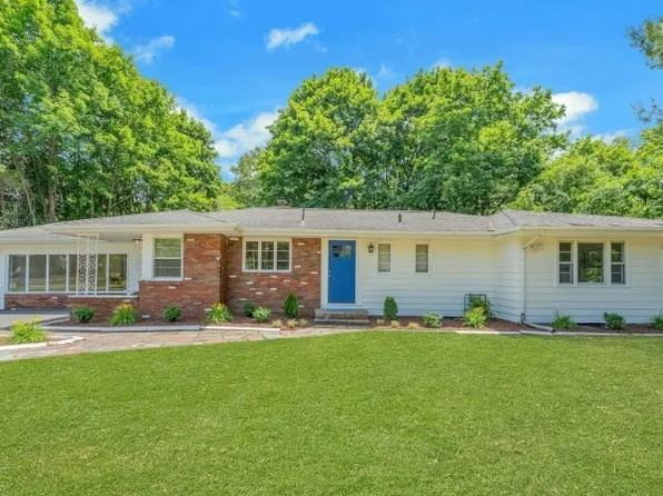 403 W Oakland Ave, Oakland Boro, NJ 07436