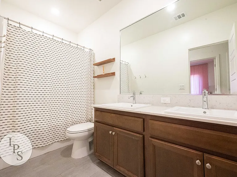 615 Wishon Ave W — Photo 24