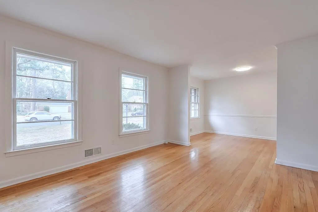 3 bed, 2.0 bath, 1491 sqft, $2,700 — Photo 4
