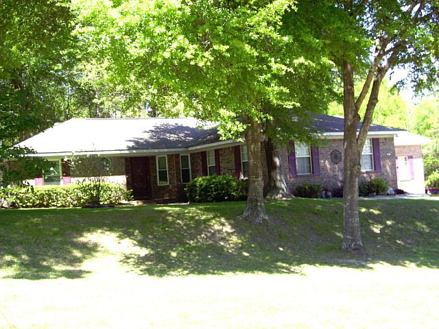 1st image of 193 Country Club Dr