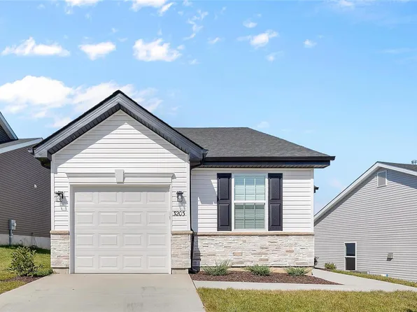 3203 White Pine Dr, Imperial, MO 63052
