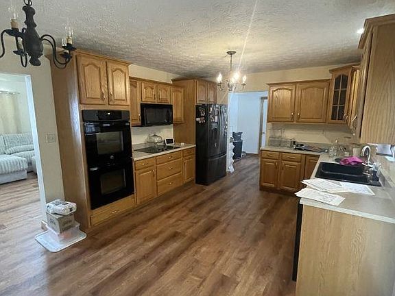 5th image of 135 Deer Run Rd