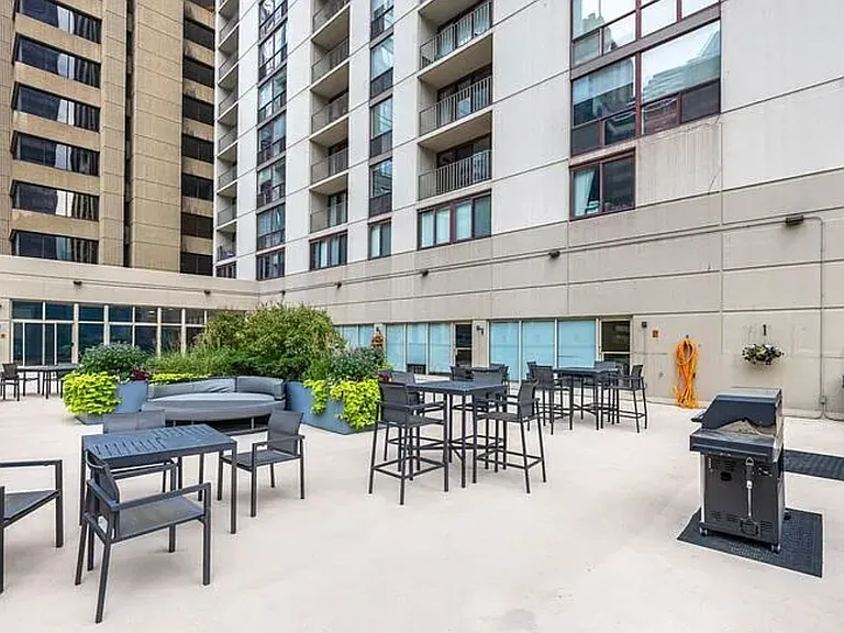 200 N Dearborn St #3407 — Photo 28